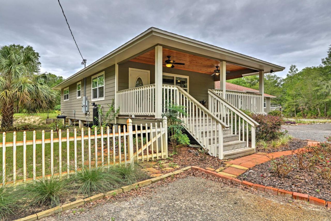 Crystal River Cottage On 1 Acre With Deck And Porch! Yankeetown エクステリア 写真