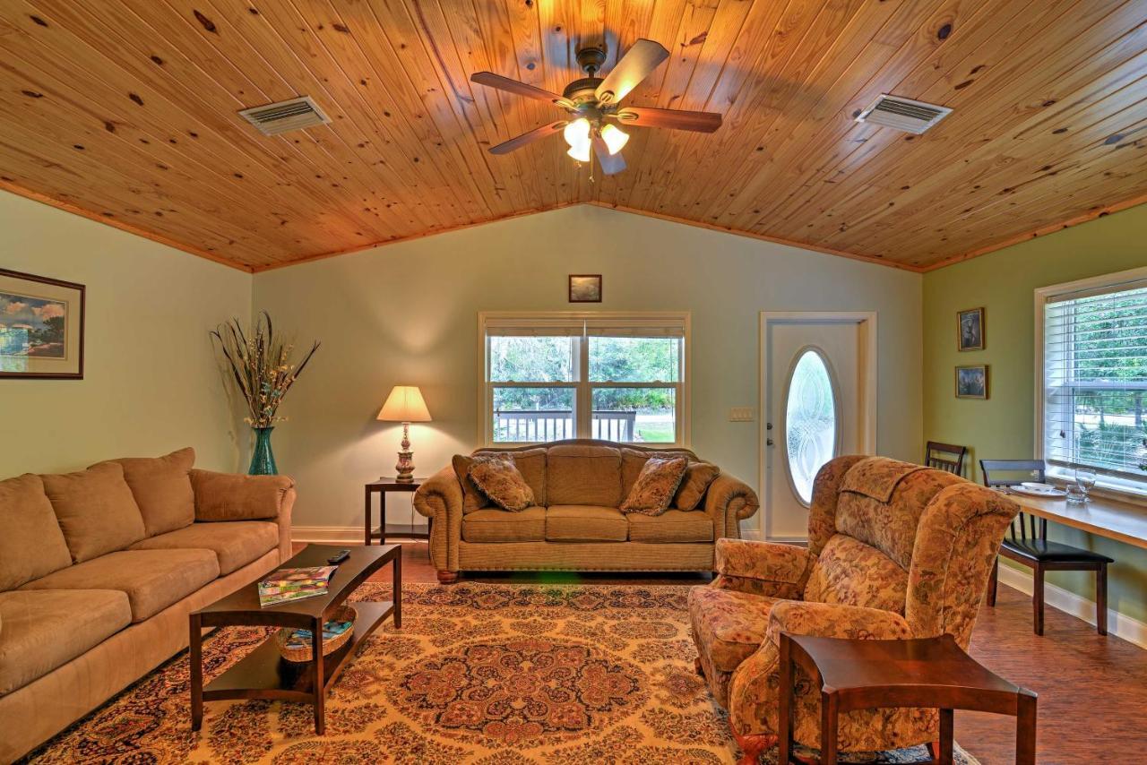 Crystal River Cottage On 1 Acre With Deck And Porch! Yankeetown エクステリア 写真