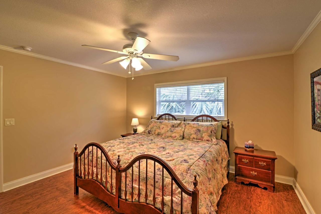 Crystal River Cottage On 1 Acre With Deck And Porch! Yankeetown エクステリア 写真